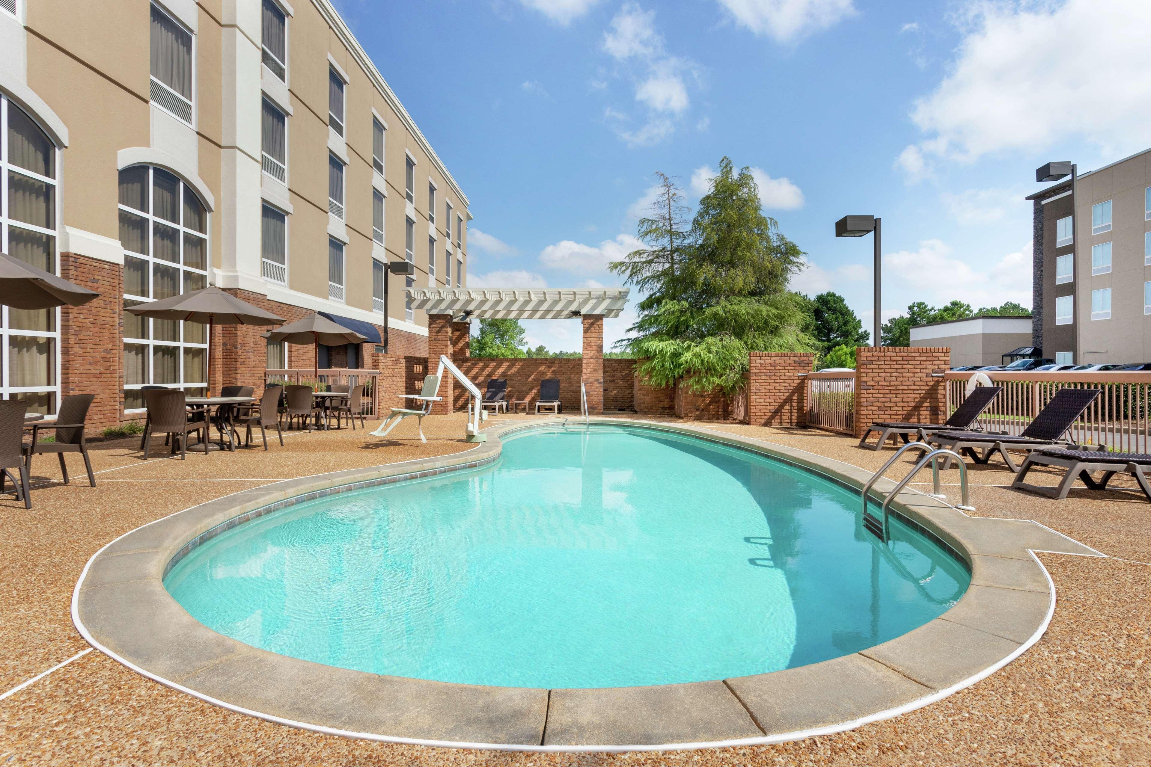 Hampton Inn & Suites Montgomery-Eastchase מראה חיצוני תמונה